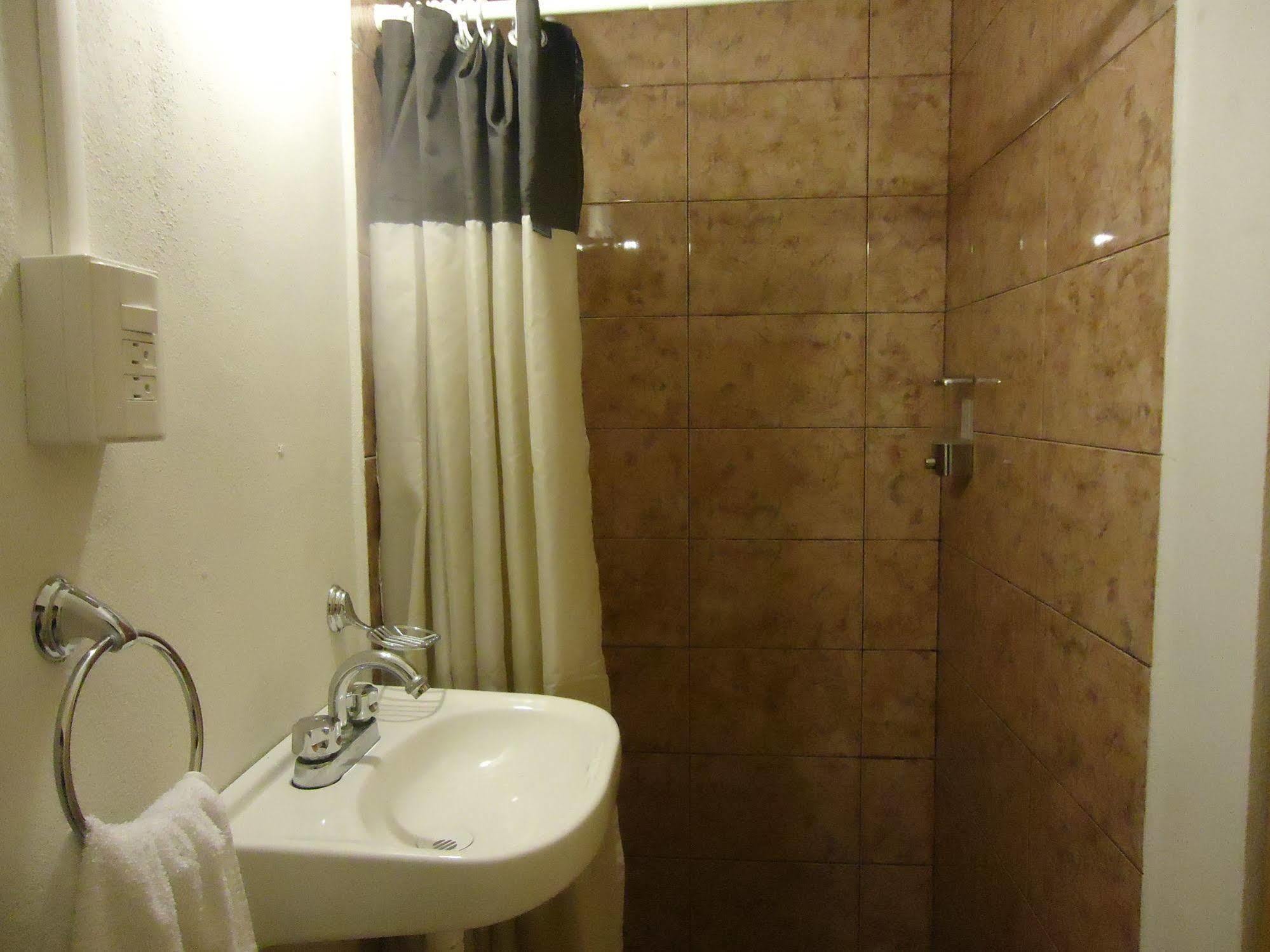 Humble Bumble Hostel プレヤデルカーメン エクステリア 写真
